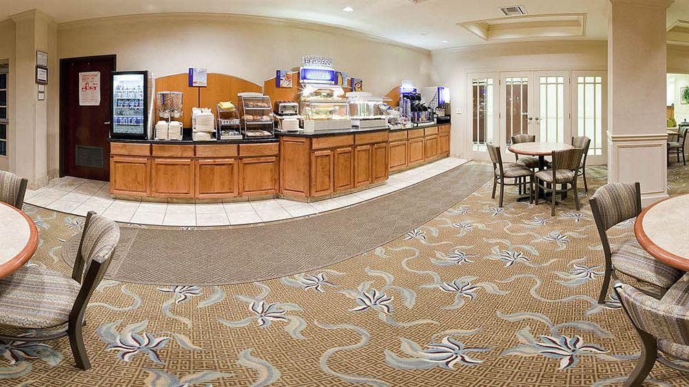 Holiday Inn Express Hotel And Suites Conroe By Ihg Екстериор снимка