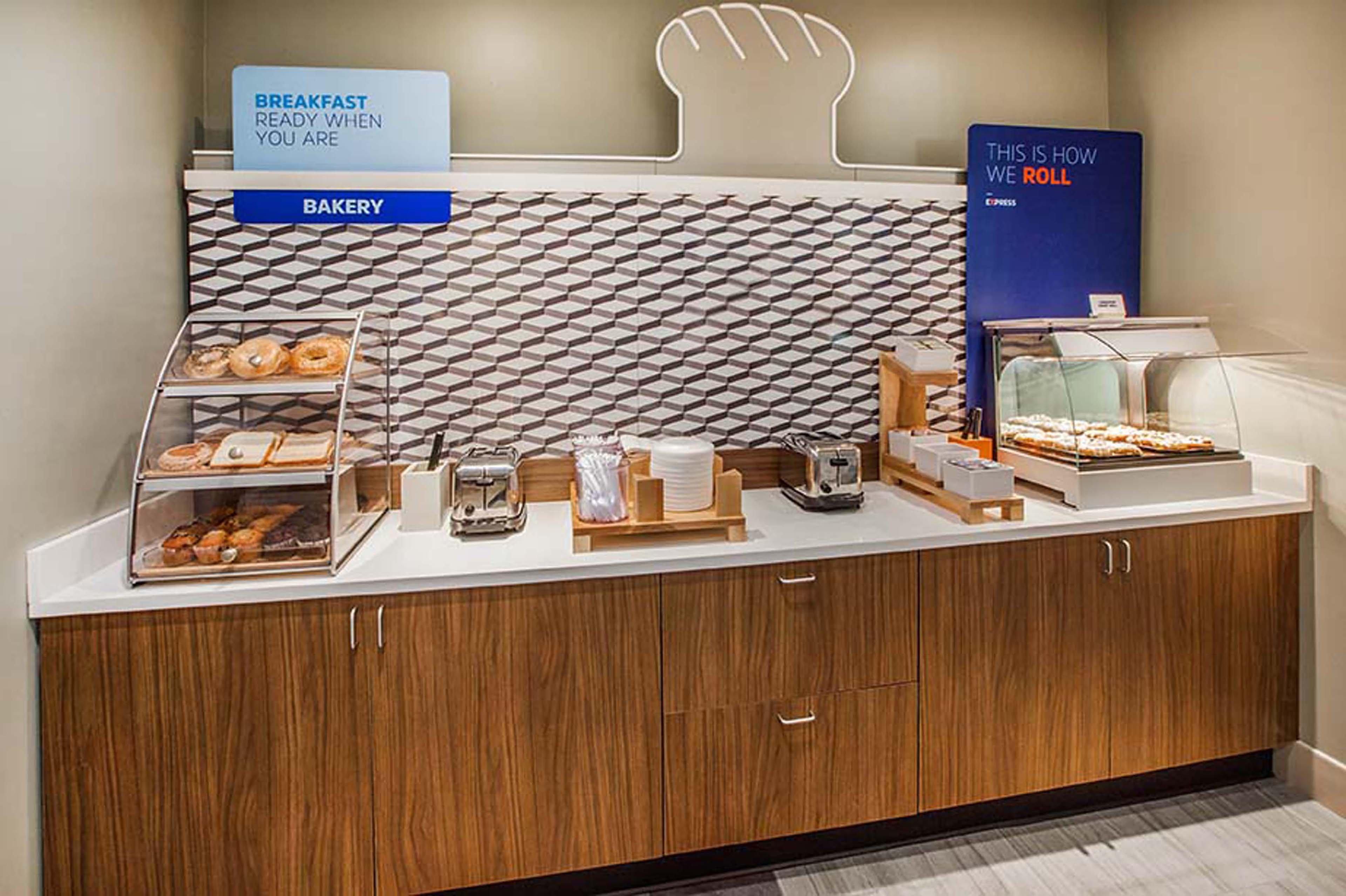 Holiday Inn Express Hotel And Suites Conroe By Ihg Екстериор снимка