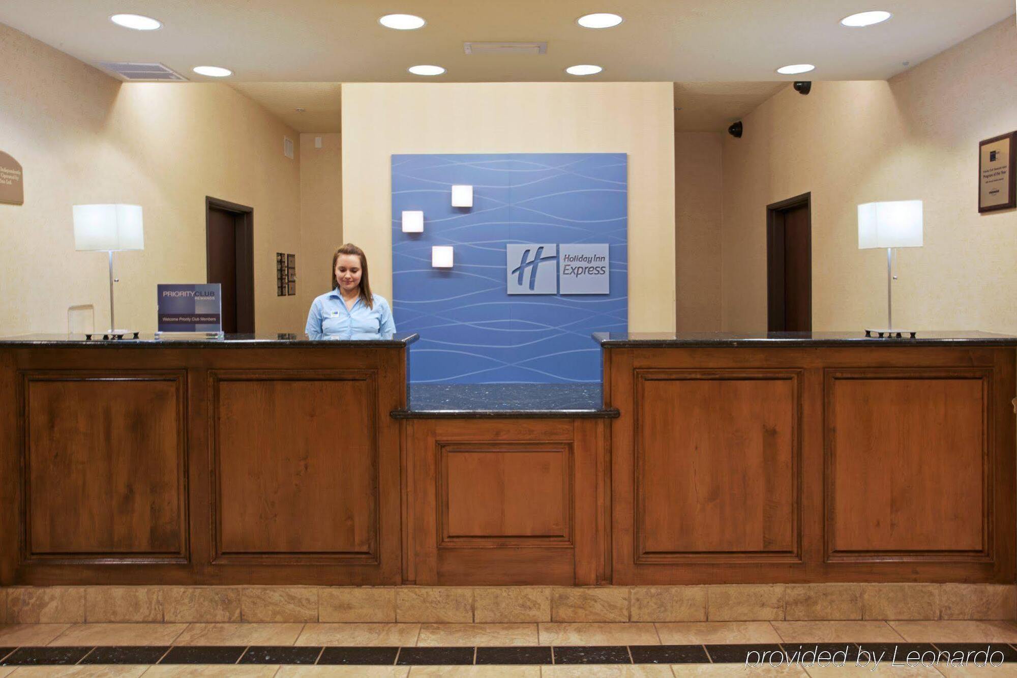 Holiday Inn Express Hotel And Suites Conroe By Ihg Екстериор снимка