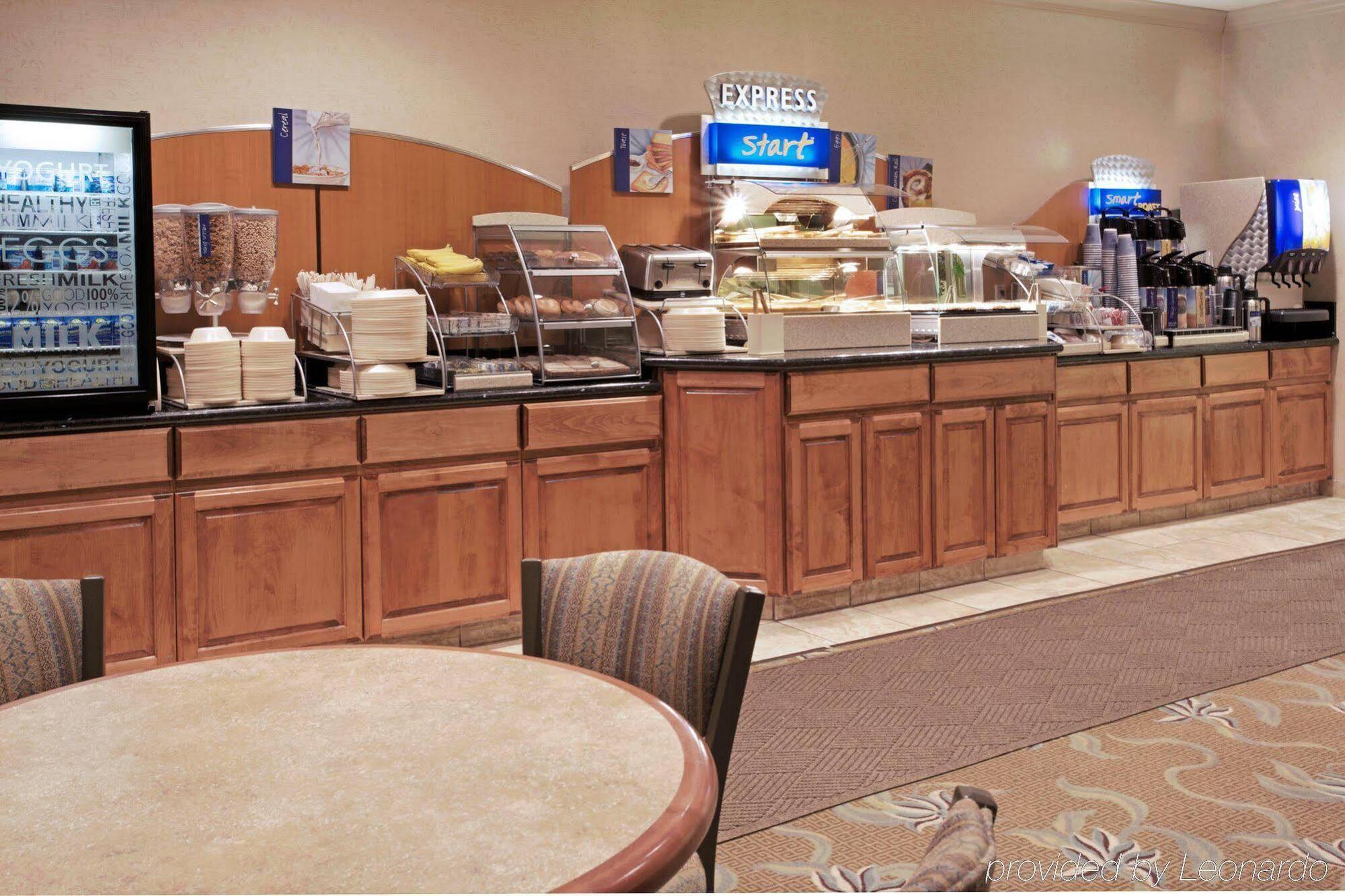 Holiday Inn Express Hotel And Suites Conroe By Ihg Екстериор снимка