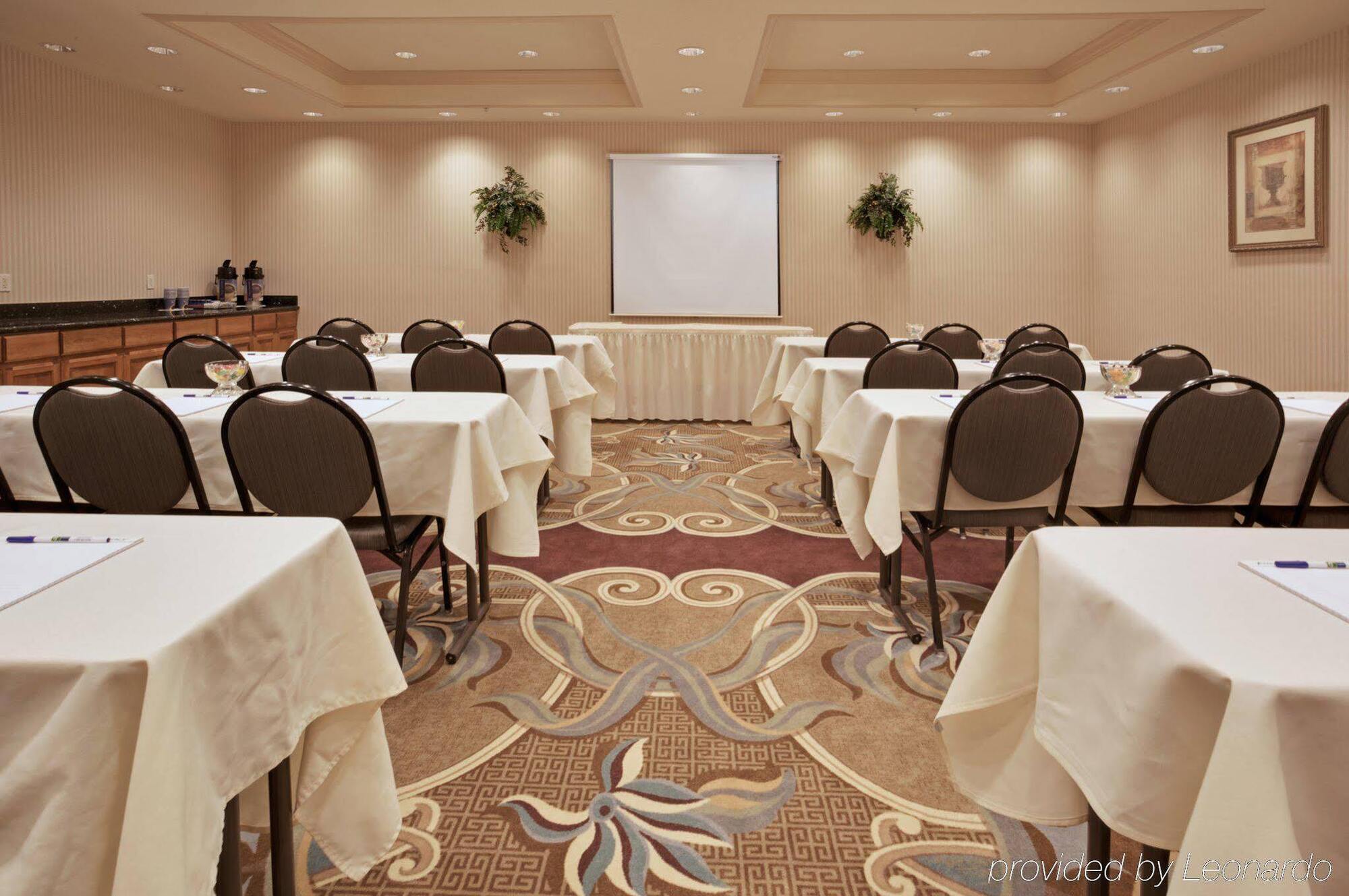 Holiday Inn Express Hotel And Suites Conroe By Ihg Екстериор снимка